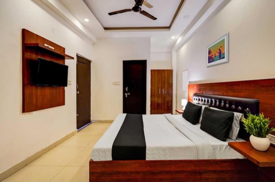 Hotel O Anshu B&B New Delhi Eksteriør billede