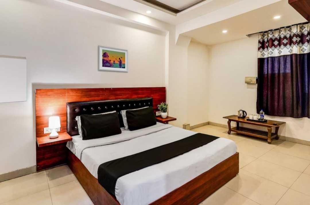 Hotel O Anshu B&B New Delhi Eksteriør billede